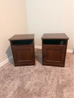 Night Stands / Side Tables