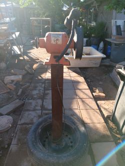 Used Grinder In Grinders In Very Good Condition