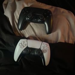 Ps5 Controllers Black And White 