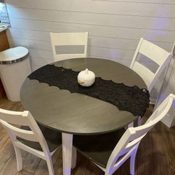 Table With 4 Chairs In Great Condition