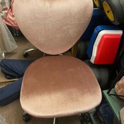 New heart hello Kitty vanity chair/desk chair swivel and rolling