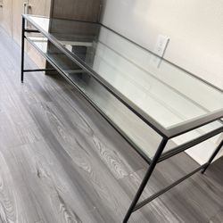 Glass Coffee table  (Living spaces)