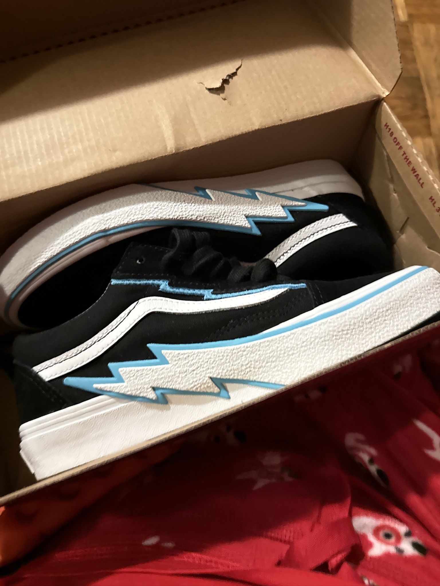 Vans Old Skool Bolt - Size 6 US