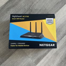 NETGEAR Nighthawk Smart Wi-Fi Router, R6700 - AC1750 