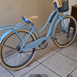 BEAUTIFUL BIKE EXCELLENT CONDITION Like NEW 