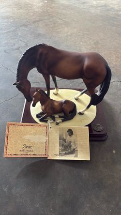 Dear Horse Figurine Set