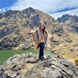 Peruvian Luxury Alpaca Poncho 