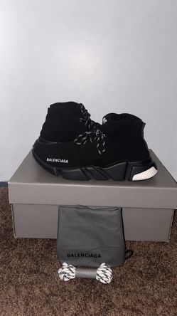 Balenciaga speeds