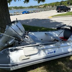 Newport Vessels Dinghy Boat