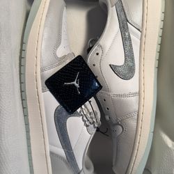 Jordan 1 Retro Low 