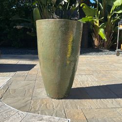 4 Large Ceramic Pots 