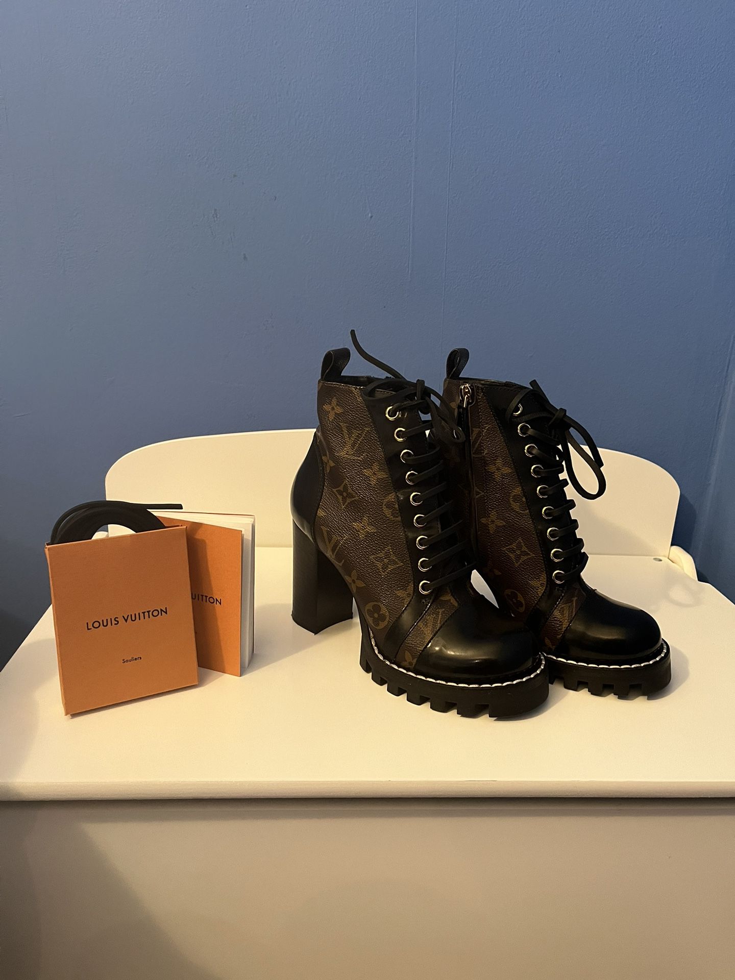 Authentic Louis Vuitton Star Track Ankle Boots for Sale in Scarsdale