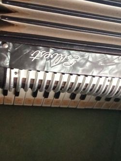 Silvestrei #1603 model accordion