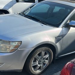 2009 Ford Taurus