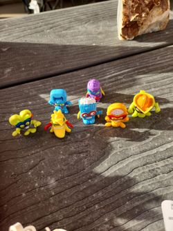 Super Zing charcater figures 7 lot set