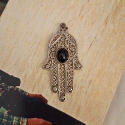 Antique Sterling Silver 925 Filigree Hamsa 🪬 With A Black Onyx Stone