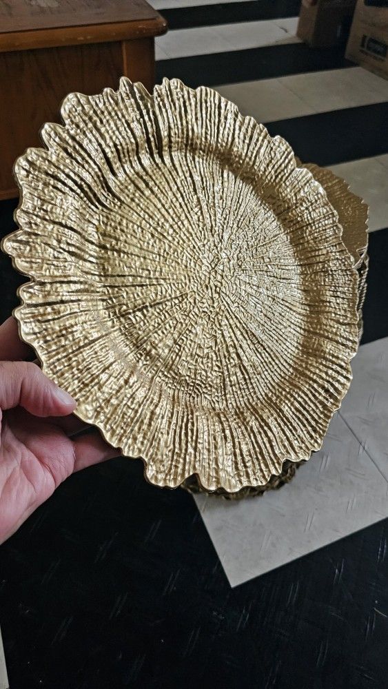 Premium Quality Golden Reef Charger Plates Brand New Open Box weddings events decoration