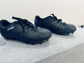 Youth Soccer Cleats 4.5