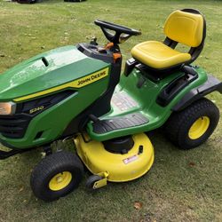 John Deere S240 42” Kawasaki Engine 