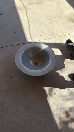 Bathroom sink