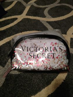 Victoria's secret makeup bag new !