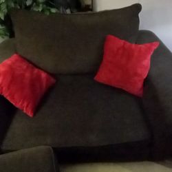 Living Room Couch And Loveseat With Pillows