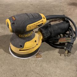 DeWalt DWE6423 Sander, 110v Corded