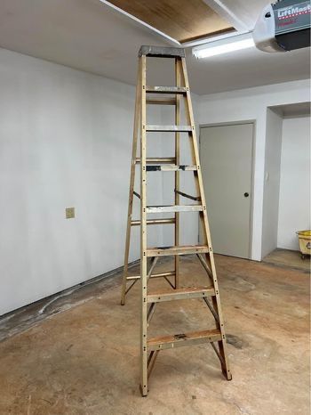 8’ Ladder Priced To Sell