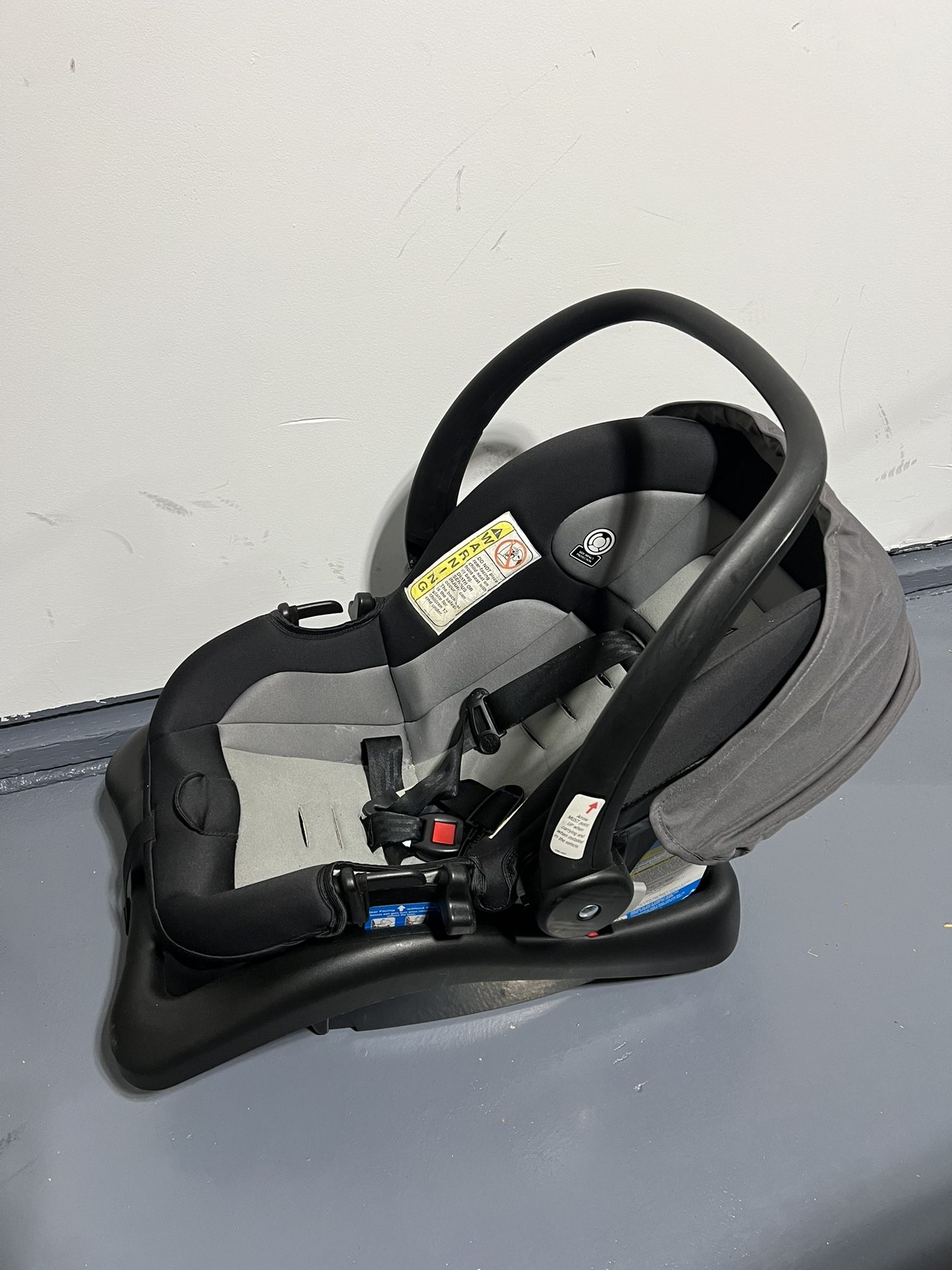 Free Infant Car Seat (new Born Baby) With Anti Rebound Base