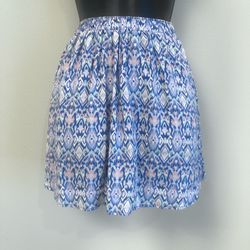 Like New Hollister Ikat Pattern Miniskirt in Blues and Lavenders Size XS