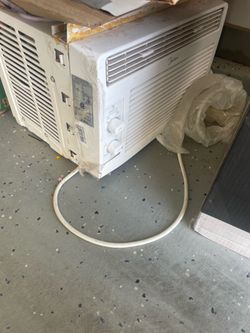 5,000 BTU window A/C