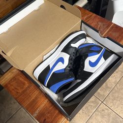 Air Jordan 1 - Black And Racer Blue
