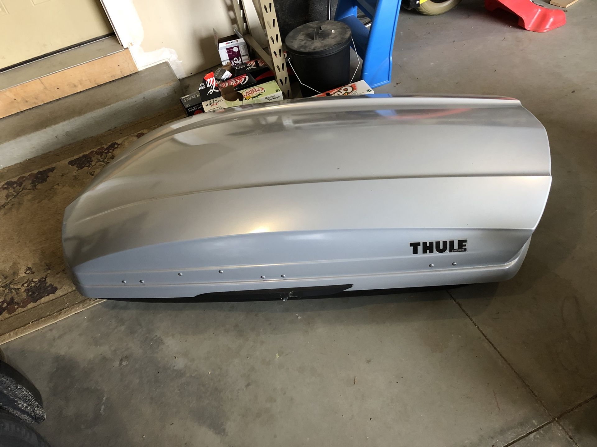 Thule Sonic M cargo box, roof top carrier