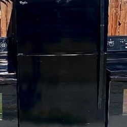Refrigerator Newer Excellent Condition Whirlpool! 33in Wide delivery available! Free warranty!