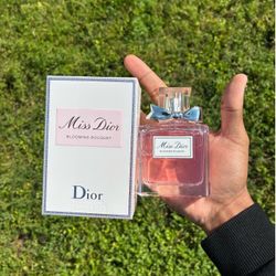 Miss Dior - (BEST WOMENS PERFUME)