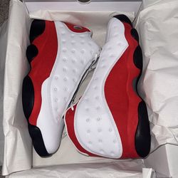 NIKE AIR JORDAN 13 “Chicago”