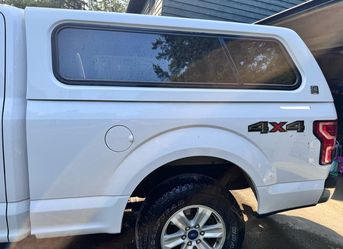 White Truck Camper Shell Topper Ford F-150 6.5’