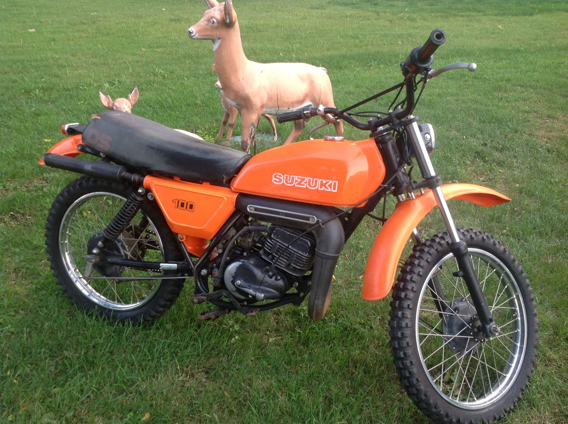 Suzuki DS 100 CCI motorcycle, dirt bike