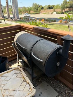 Full size trader pellet smoker with cold smoker attachment