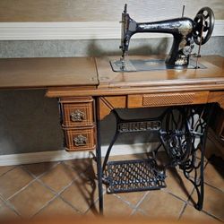 Singer antique sewing machine