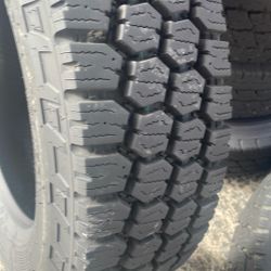 Vendo Una Llanta Toyo 