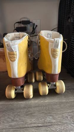 Chaya Melrose Deluxe Roller Skates - Amber