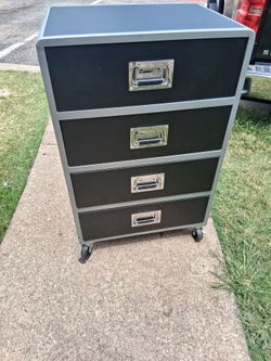 Mueble de meta l