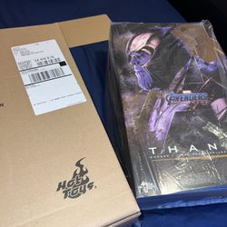 1/6th Scale Collectible Figure (hot Toys) Avengers Endgame Thanos (Armored)