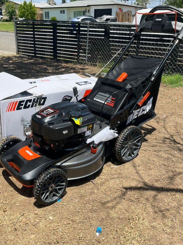 ECHO
21 in. 190 cc Briggs and Stratton Gas 3-in-1 Dual Blade RWD Self-Propelled Lawn Mower with Mow N' Stow and ReadyStart