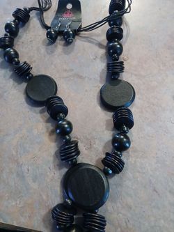 Necklace earring set
