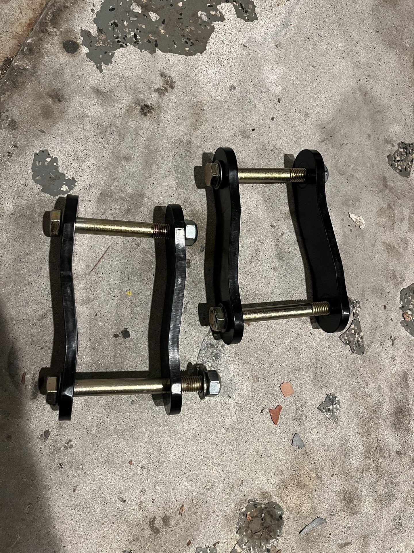 07-2021 Toyota Tundra Archive Garage 3/4 Inch Lift Shackles