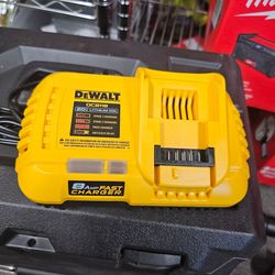 DEWALT 8AMP FAST CHARGER