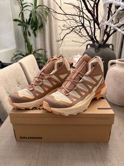 Salomon Mid-Top Trail Hiking Boots