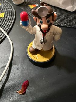Dr. Mario Nintendo Amiibo Figure